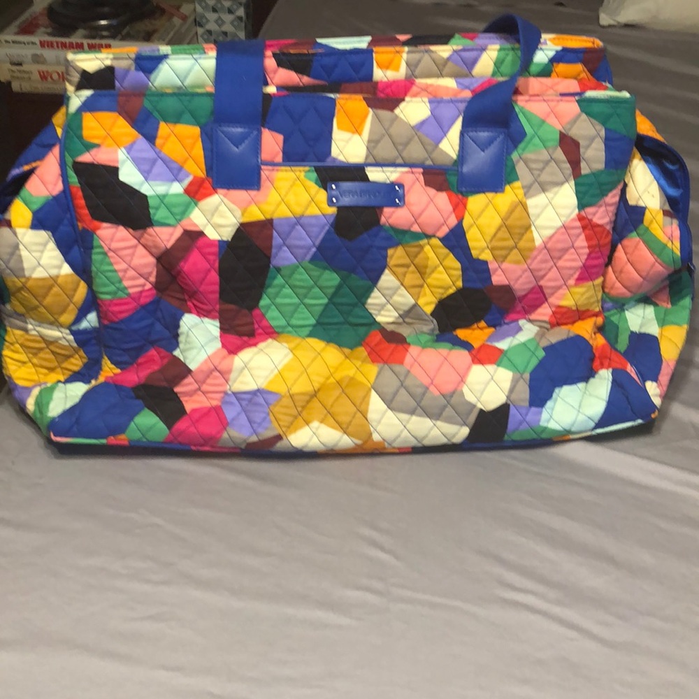 Very gently used Vera Bradley triple compartment